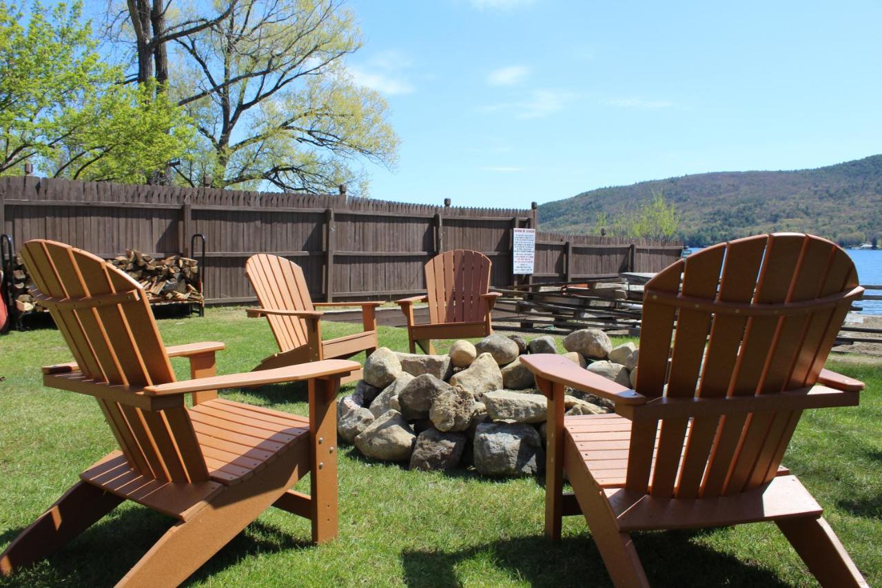 The Sundowner On Lake George Motel Exterior photo