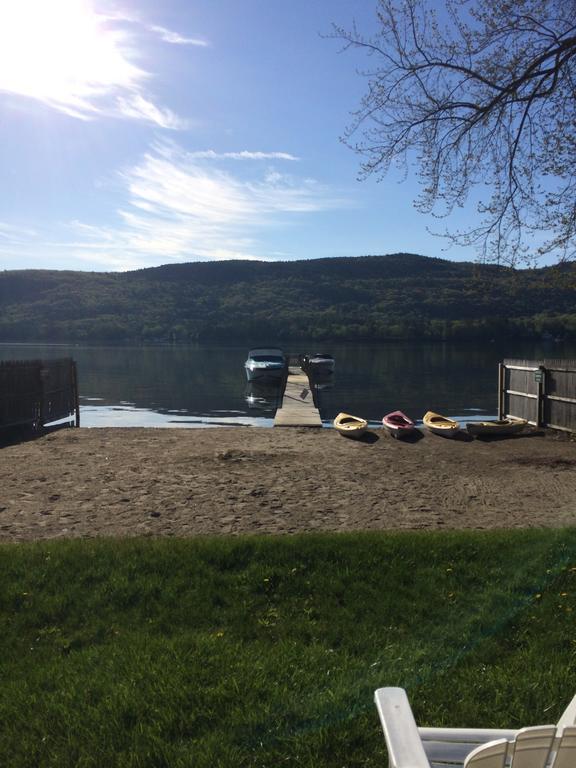 The Sundowner On Lake George Motel Exterior photo