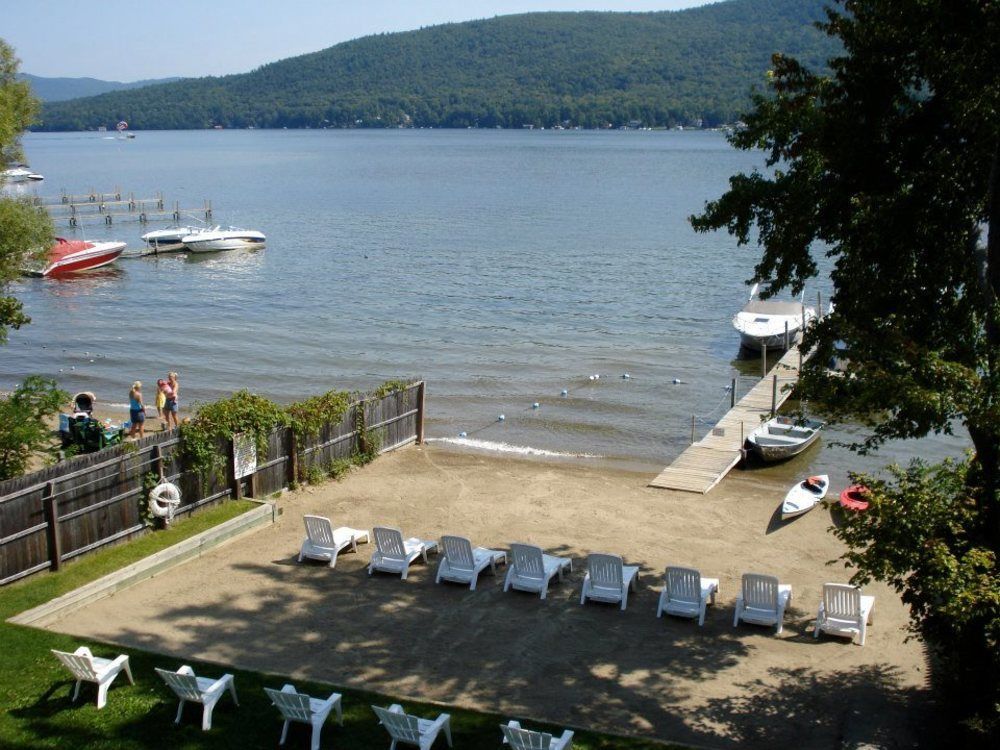 The Sundowner On Lake George Motel Exterior photo