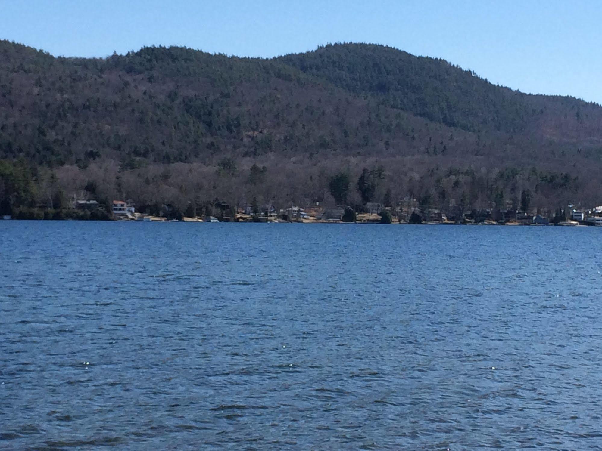 The Sundowner On Lake George Motel Exterior photo